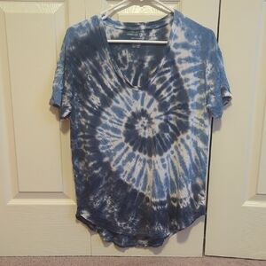 American Eagle Navy Tie-Dye V-Neck Top